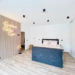 Luxurious Escape - Room Loveserenity With Pool And Jacuzzi